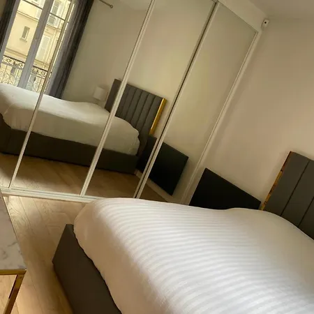 Apartment Invalides Eiffel Tower